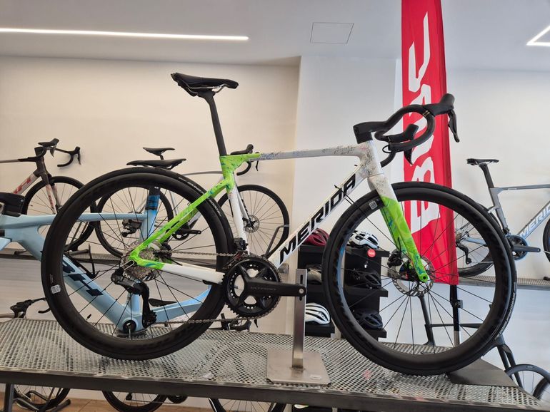 Used Merida Merida Scultura Edition White Green 2026 Road & Gravel, White — image 2 of 6