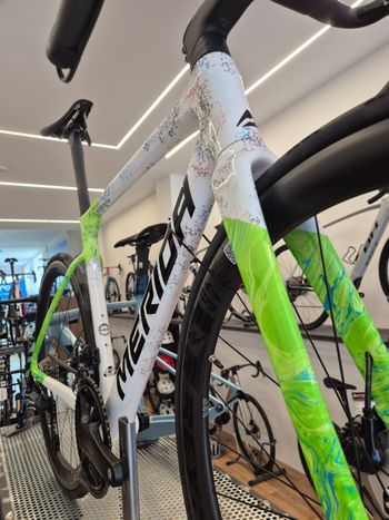 Used Merida Merida Scultura Edition White Green 2026 Road & Gravel, White — image 4 of 6