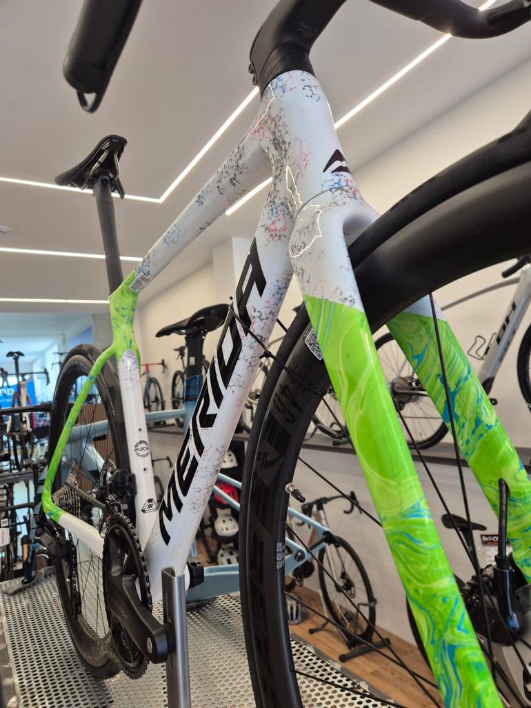 Used Merida Merida Scultura Edition White Green 2026 Road & Gravel, White — image 4 of 6