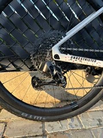 Gebrauchtes BMC URS 01 TWO 2023 2023 Road & Gravel, Weiß — Bild 3 von 8