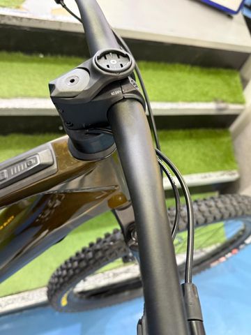 Tweedehands Orbea WILD M20 2025 2025 Mountainbike — afbeelding 6 van 8