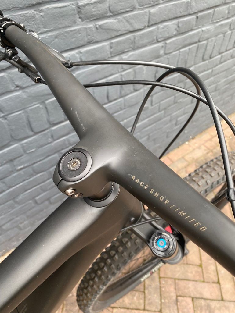 Used Trek Top Fuel 9.8 GX AXS Gen 4 2025 2025 Mountainbike, Black, 27.5, 29 — image 5 of 6