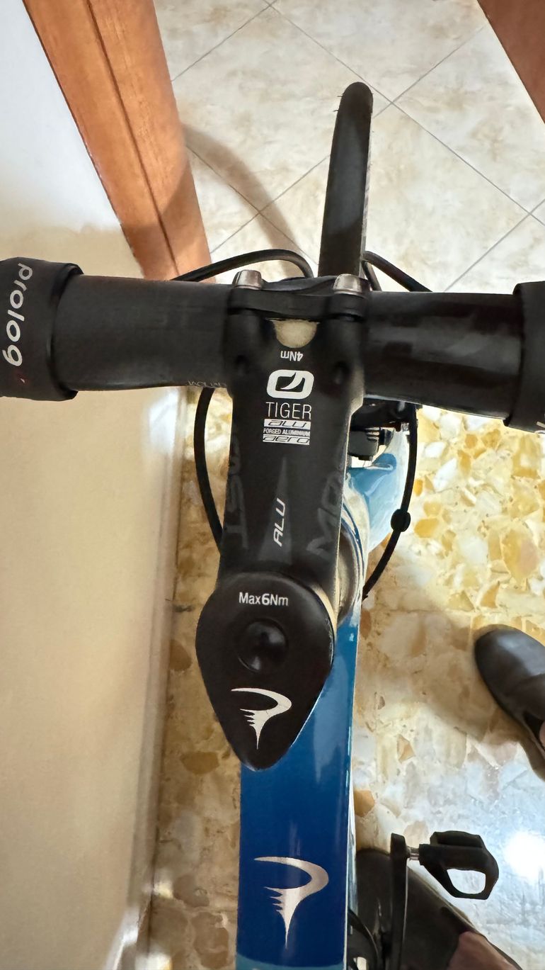 Used Pinarello PRINCE 2019 2019 Road & Gravel, Blue — image 11 of 17