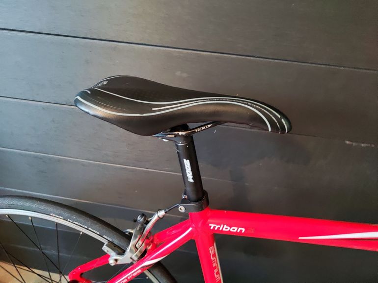Used B’TWIN B’TWIN Custom Other Shimano 2011 Road & Gravel, Rot — image 9 of 10