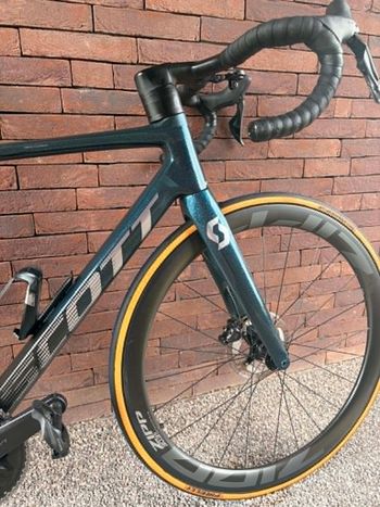 Used Scott Addict RC Shimano Ultegra Di2 2023 Road & Gravel — image 12 of 15