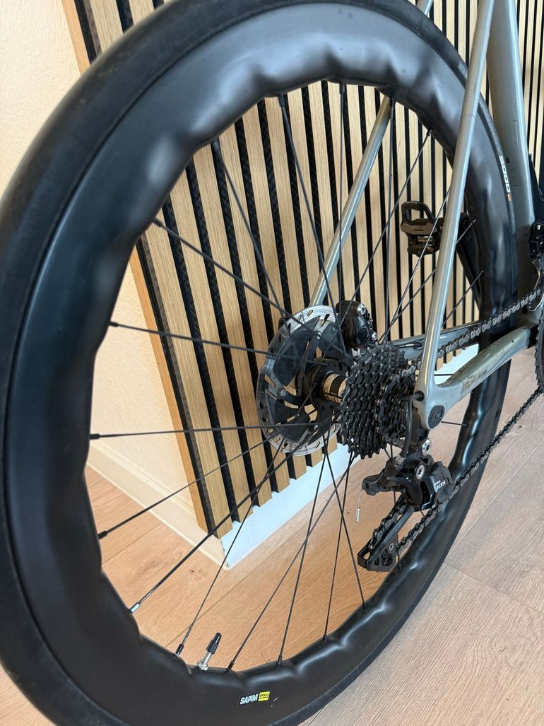 Used Canyon Ultimate CF SL 7 Disc 2021 2021 Road & Gravel — image 5 of 10