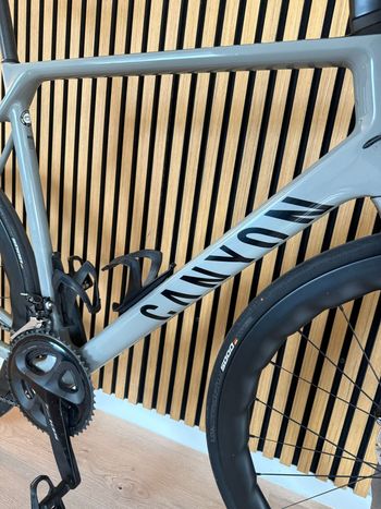Used Canyon Ultimate CF SL 7 Disc 2021 2021 Road & Gravel — image 3 of 10