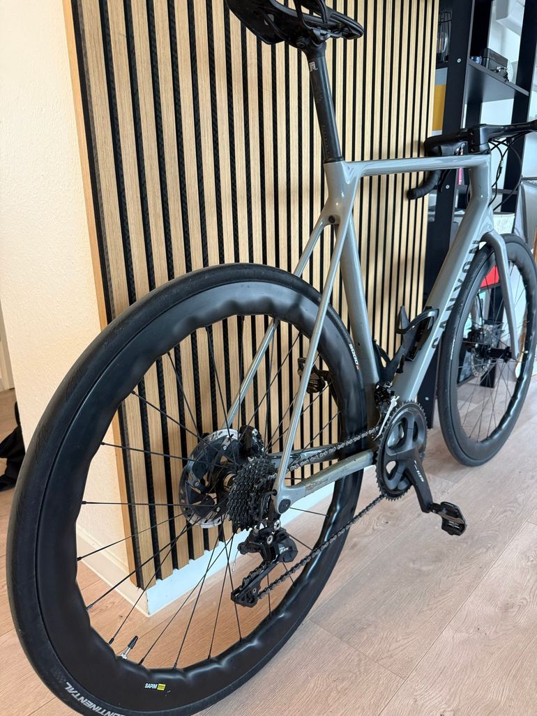 Used Canyon Ultimate CF SL 7 Disc 2021 2021 Road & Gravel — image 2 of 10