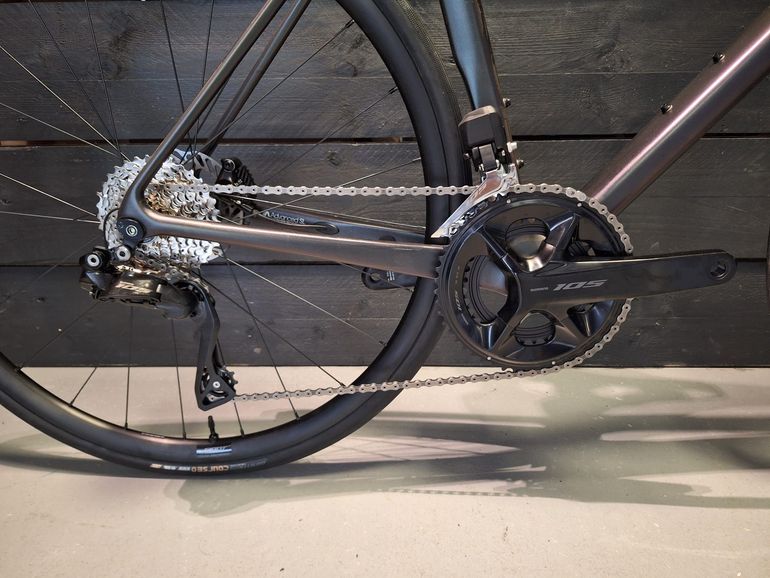 Used Liv Langma Advanced SL Disc 2022 2022 Road & Gravel, Negro — image 5 of 6