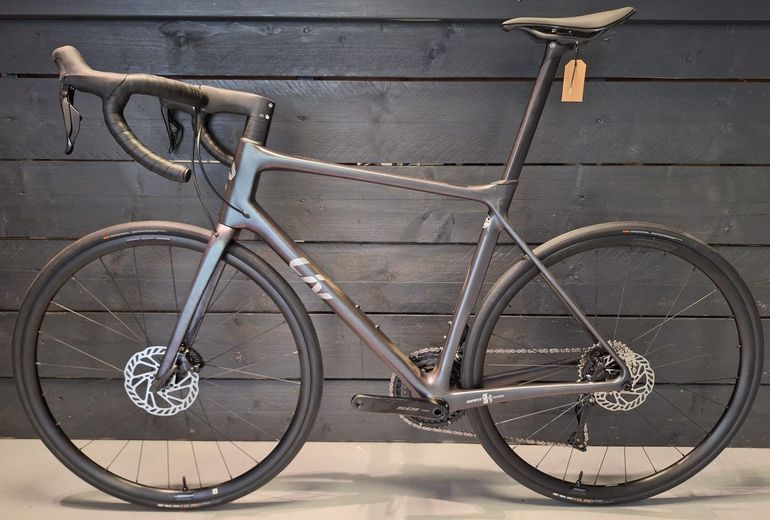 Used Liv Langma Advanced SL Disc 2022 2022 Road & Gravel, Negro — image 4 of 6