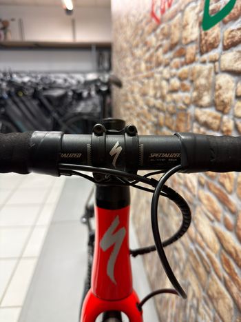 Used Specialized S-Works Tarmac SL6 Disc - Dura Ace Di2 2022 2022 Road & Gravel, Red — image 10 of 11