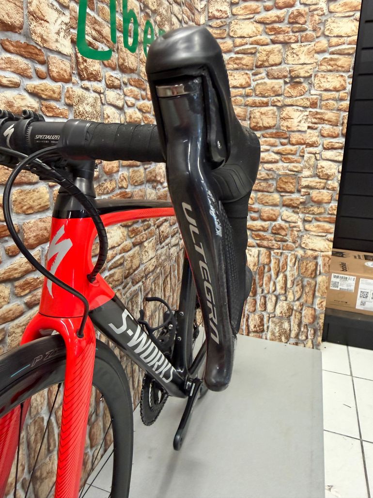 Used Specialized S-Works Tarmac SL6 Disc - Dura Ace Di2 2022 2022 Road & Gravel, Red — image 11 of 11