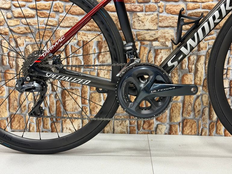 Used Specialized S-Works Tarmac SL6 Disc - Dura Ace Di2 2022 2022 Road & Gravel, Red — image 2 of 11