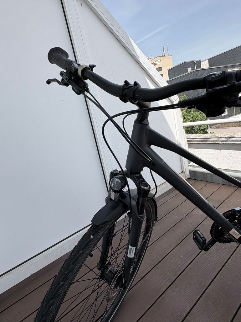 Used CUBE KATHMANDU, EXC 2023 2023 Urban, Light Gray — image 7 of 13