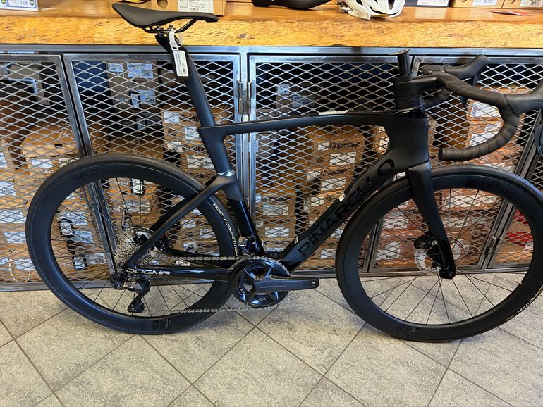 Used Pinarello Dogma Shimano Ultegra 2027 Road & Gravel, Schwarz — image 3 of 9