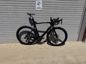 Used Pinarello Dogma Shimano Ultegra 2027 Road & Gravel, Schwarz — image 7 of 9