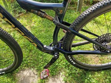 Orbea Oiz SRAM XX1 Eagle AXS 2021 Mountainbike usato, Blu — immagine 2 di 8