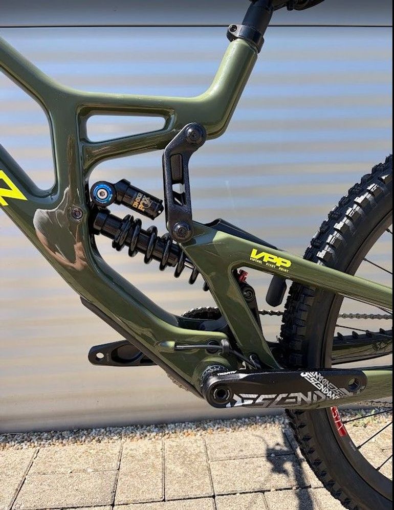 Used Santa Cruz V10 DH X01 2027 2027 Mountainbike, Green, 29, 27.5 — image 12 of 14