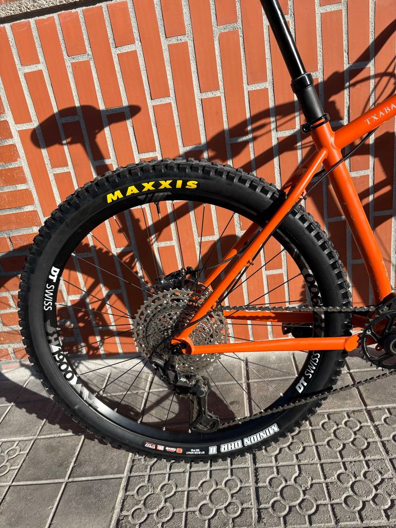 Used Jeronimo Jeronimo Custom Shimano Deore XT 2025 Mountainbike, Orange — image 3 of 6