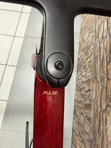 Used Megamo PULSE 05 2025 2025 Road & Gravel, Red — image 12 of 12