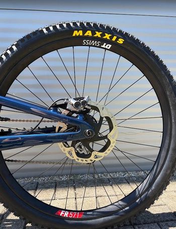 Used Santa Cruz V10 DH X01 2027 2027 Mountainbike, Blue, 29, 27.5 — image 14 of 15