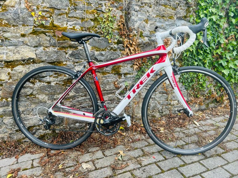 Used Trek Domane 4.5 Compact 2016 2016 Road & Gravel, White — image 1 of 8