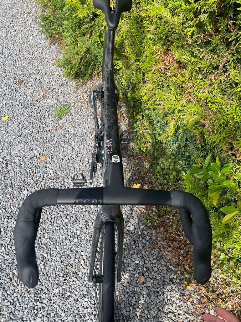 Used Colnago V4Rs Disc Ultegra Di2 8100 w/Fulcrum Racing Wind 400 Wheels 2023 2023 Road & Gravel, Light Gray — image 6 of 11