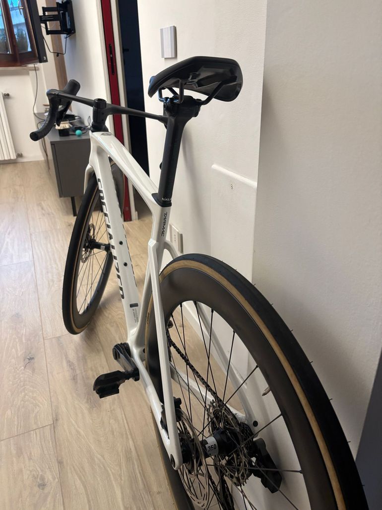 Used Specialized Tarmac SL7 Comp - Rival eTap AXS 2023 2023 Road & Gravel, Weiß — image 4 of 9