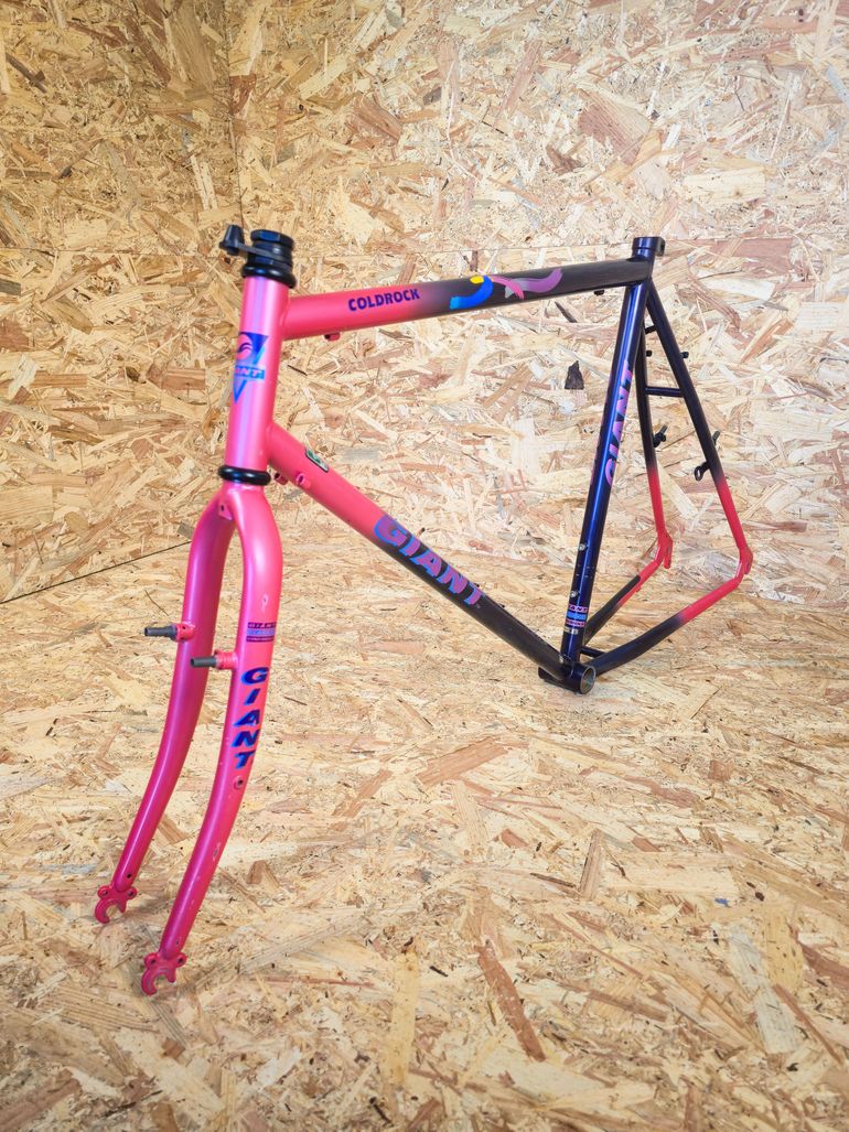 Used Giant Giant Coldrock 90s Vintage Retro MTB Frameset Frameset 1995 Mountainbike, Purple — image 5 of 7