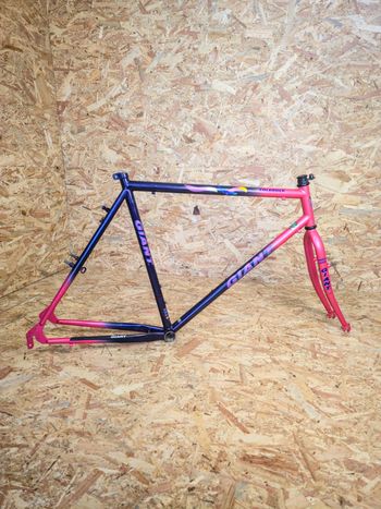 Used Giant Giant Coldrock 90s Vintage Retro MTB Frameset Frameset 1995 Mountainbike, Purple — image 7 of 7