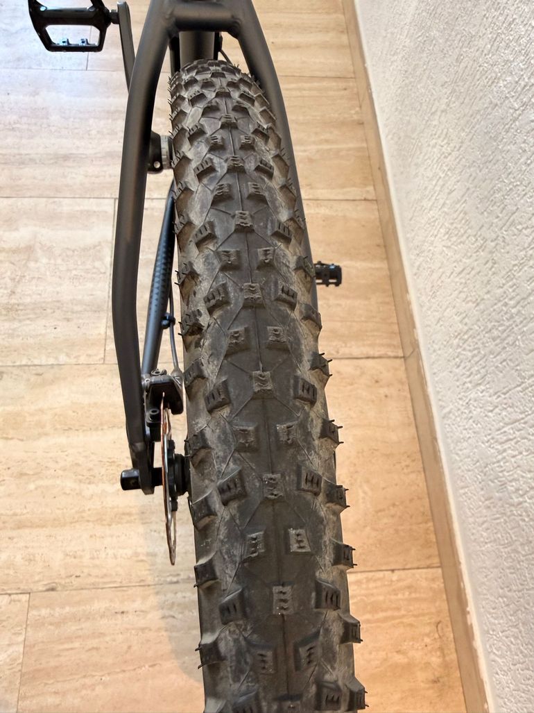 Used Stevens Applebee 2023 2023 Mountainbike, Nero — image 8 of 11