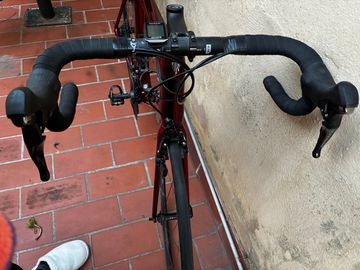 Trek Émonda SL 6 2018 2018 Road & Gravel usato, Rosso — immagine 4 di 5