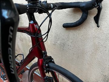 Trek Émonda SL 6 2018 2018 Road & Gravel usato, Rosso — immagine 2 di 5
