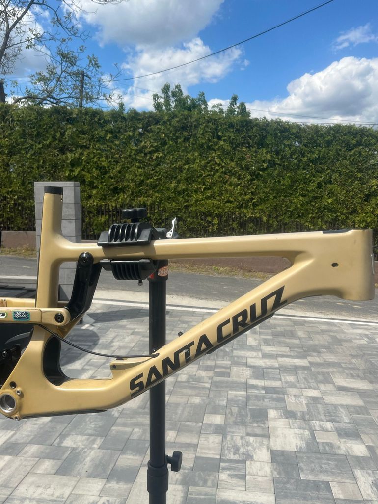Used Santa Cruz Nomad C S 2018 Frameset 2018 Mountainbike, Orange, 27.5 — image 7 of 10