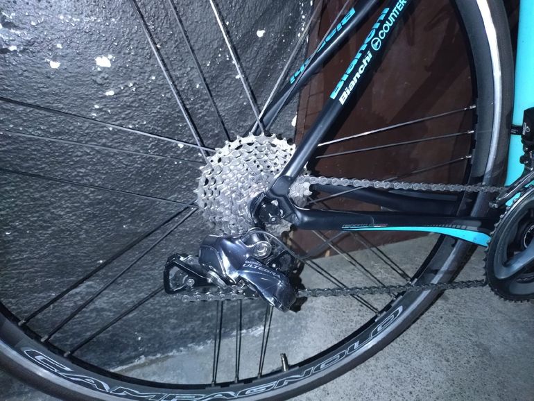 Used Bianchi Infinito CV Ultegra Di2 Compact 2014 2014 Road & Gravel, Negro — image 5 of 7