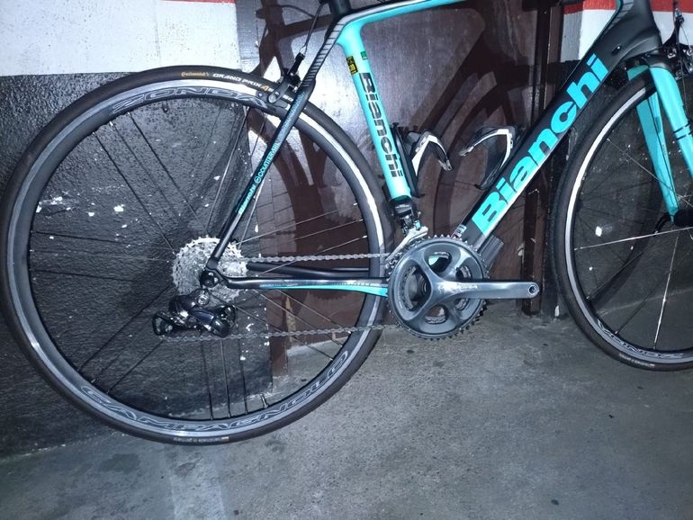 Used Bianchi Infinito CV Ultegra Di2 Compact 2014 2014 Road & Gravel, Negro — image 3 of 7
