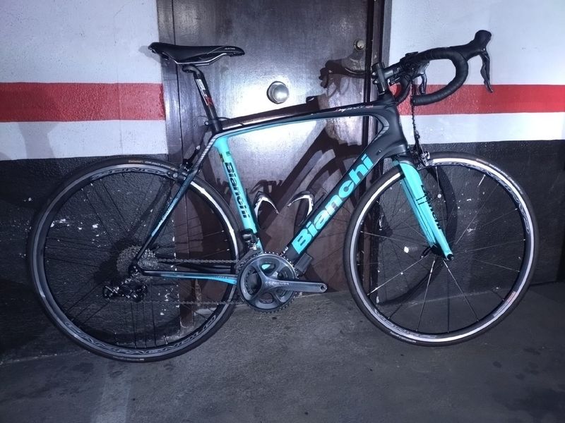 Bianchi Infinito CV Ultegra Di2 Compact 2014 2014 Road & Gravel usato