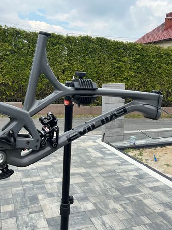 Used Evil Following MB XT Jenson 2018 Frameset 2018 Mountainbike, Light Gray, 29 — image 5 of 8