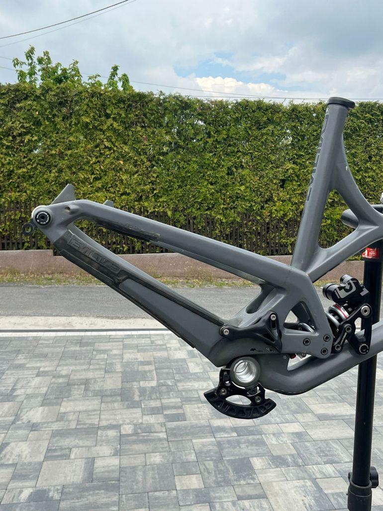 Used Evil Following MB XT Jenson 2018 Frameset 2018 Mountainbike, Light Gray, 29 — image 4 of 8