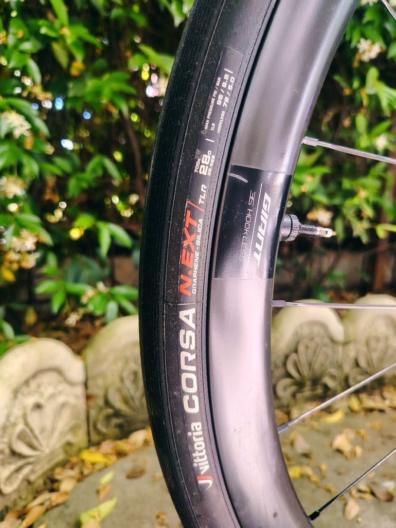 Used Liv Langma Advanced Pro Disc 0 Pro Compact 2024 2024 Road & Gravel, Morado — image 5 of 9