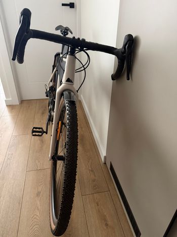 Used Canyon Grizl 7 2024 2024 Road & Gravel, White — image 7 of 9