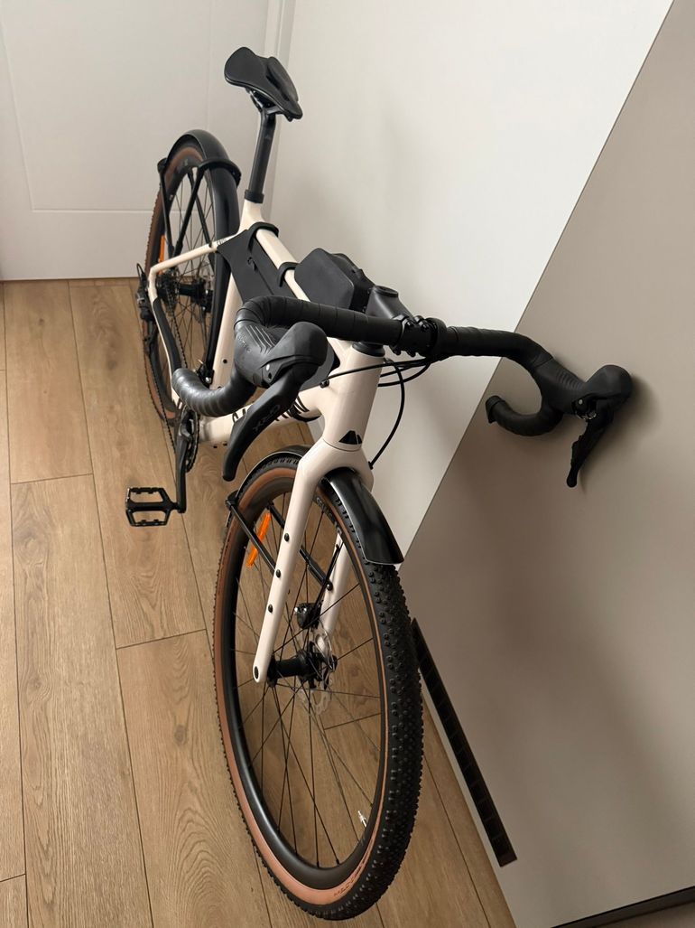 Used Canyon Grizl 7 2024 2024 Road & Gravel, White — image 6 of 9