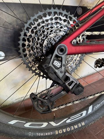 Używany Specialized Epic SRAM GX Eagle AXS 2025 Mountainbike — zdjęcie 3 z 9
