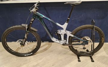 Używany Giant Reign Advanced, Pro Frame 2023 2023 Mountainbike — zdjęcie 2 z 7