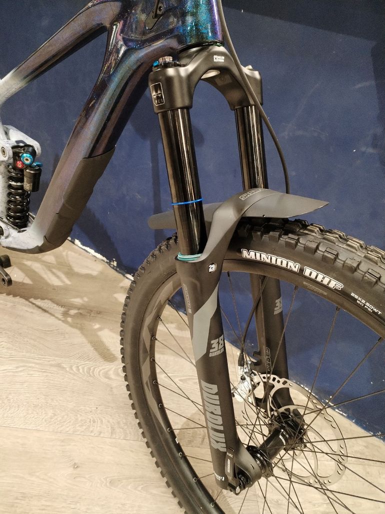 Used Giant Reign Advanced, Pro Frame 2023 2023 Mountainbike — image 5 of 7