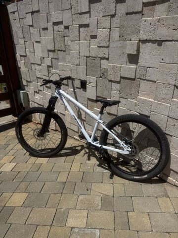Käytetty Merida Dirt Shimano Deore 2021 Mountainbike — kuva 13 / 15