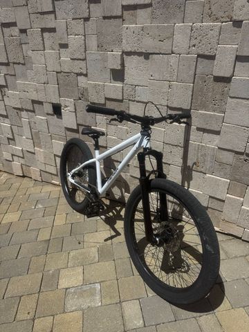 Käytetty Merida Dirt Shimano Deore 2021 Mountainbike — kuva 11 / 15