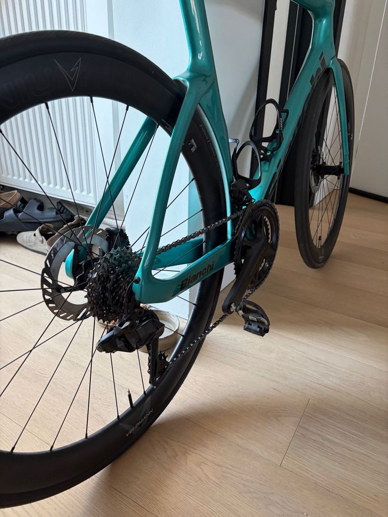 Used Bianchi Oltre Comp Ultegra Di2 2025 2025 Road & Gravel, Verde — image 4 of 4