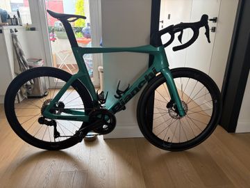 Używany Bianchi Oltre Comp Ultegra Di2 2025 2025 Road & Gravel