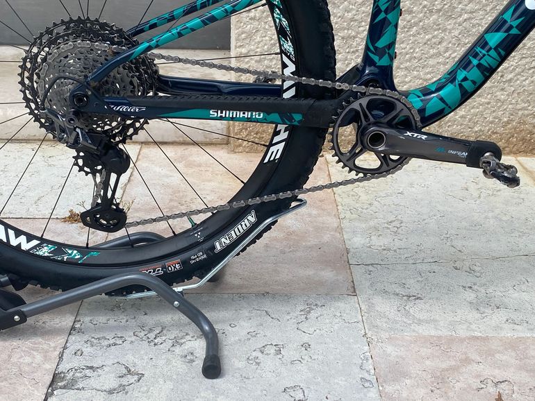 Used Wilier Urta Max SLR Team Customized 2025 2025 Mountainbike, Blu — image 3 of 10